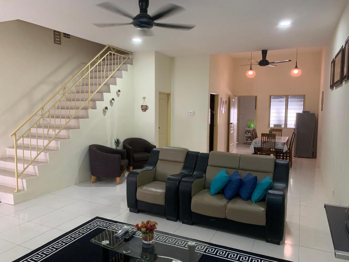 Zillqayyim Homestay セリ・イスカンダル エクステリア 写真