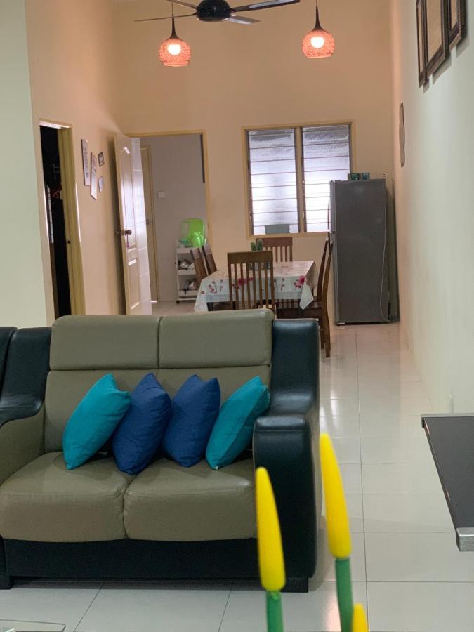 Zillqayyim Homestay セリ・イスカンダル エクステリア 写真
