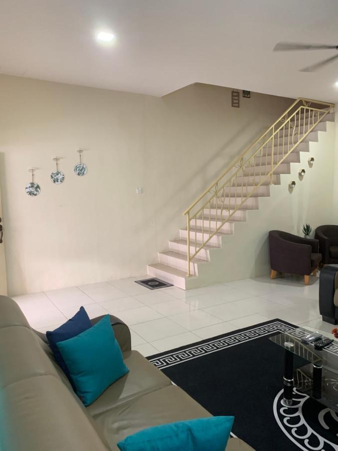 Zillqayyim Homestay セリ・イスカンダル エクステリア 写真