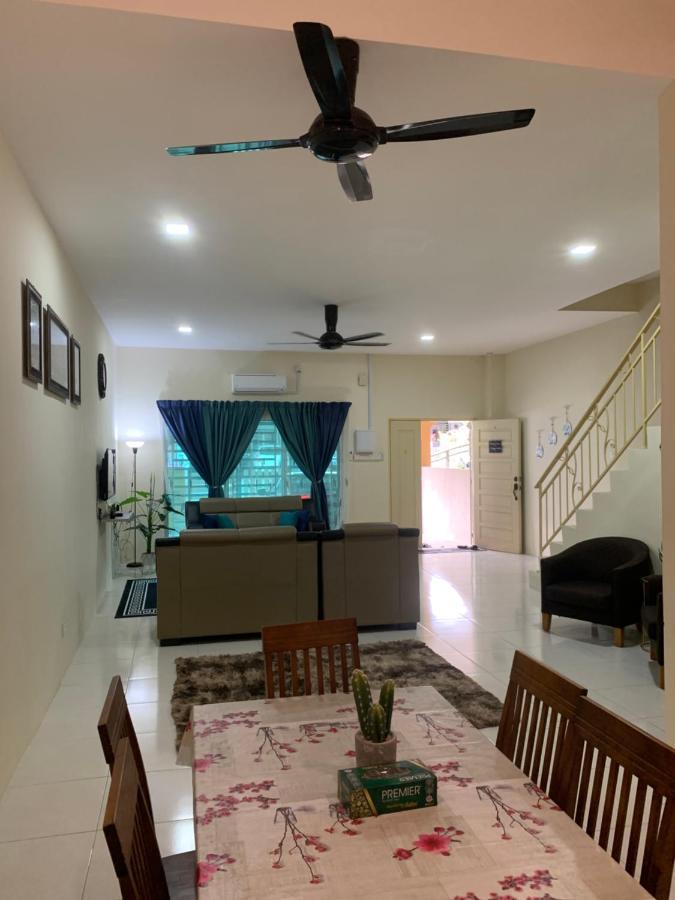 Zillqayyim Homestay セリ・イスカンダル エクステリア 写真